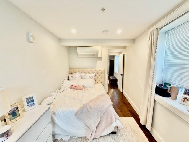 366 Hanover Street, Unit 6 Boston, MA 02113 - Photo 8 of 14