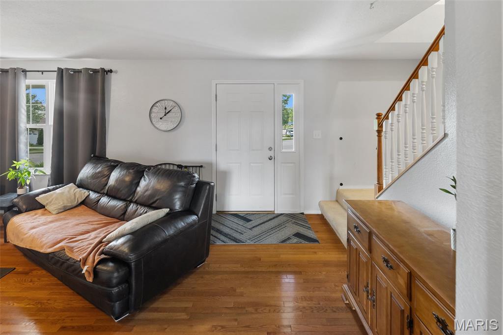 922 Benjamin Drive O'Fallon, IL 62269 - Photo 3 of 32