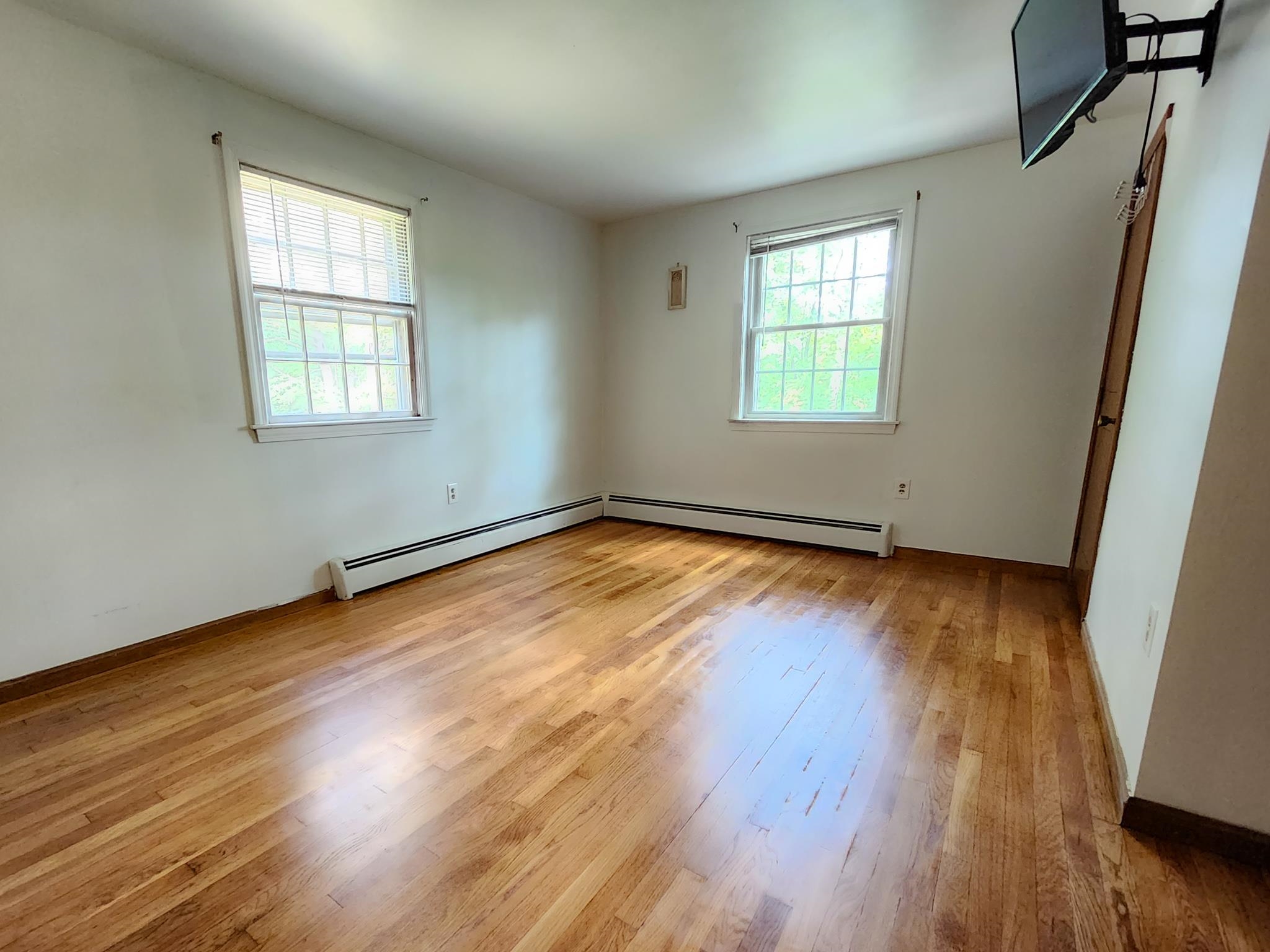 64 Tsienneto Road Derry, NH 03038 - Photo 15 of 31