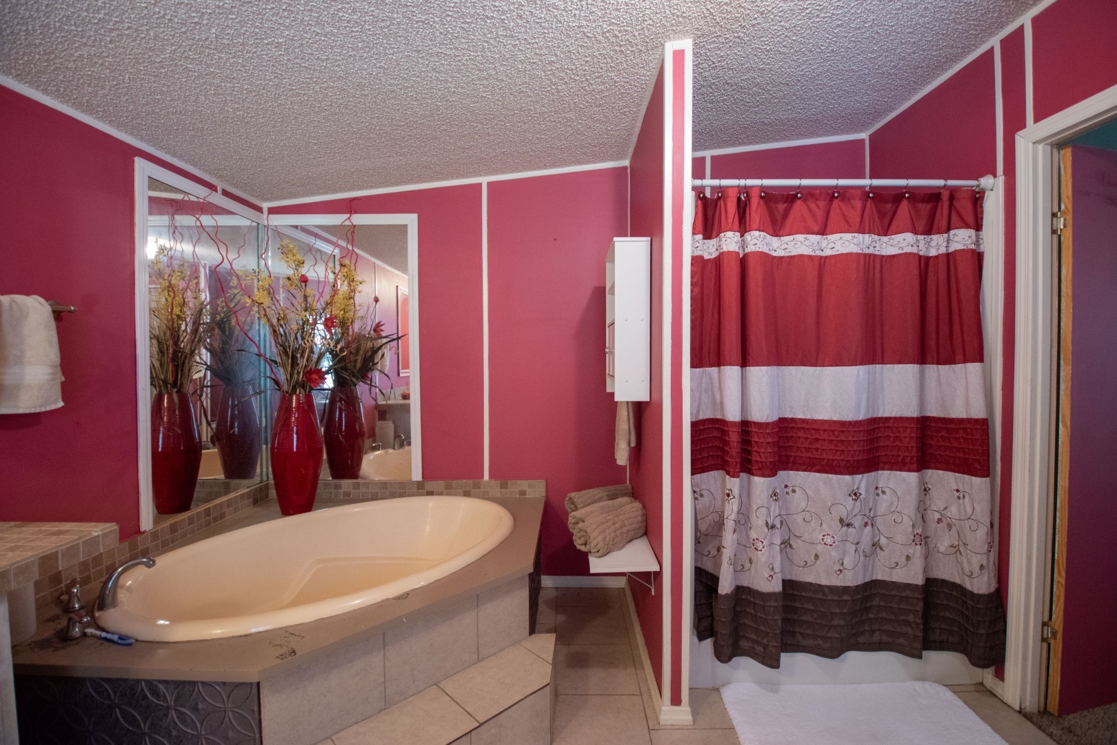 85216 Lina Road Fernandina Beach, FL 32034 - Photo 22 of 47 a bathroom with a sink and a shower curtain