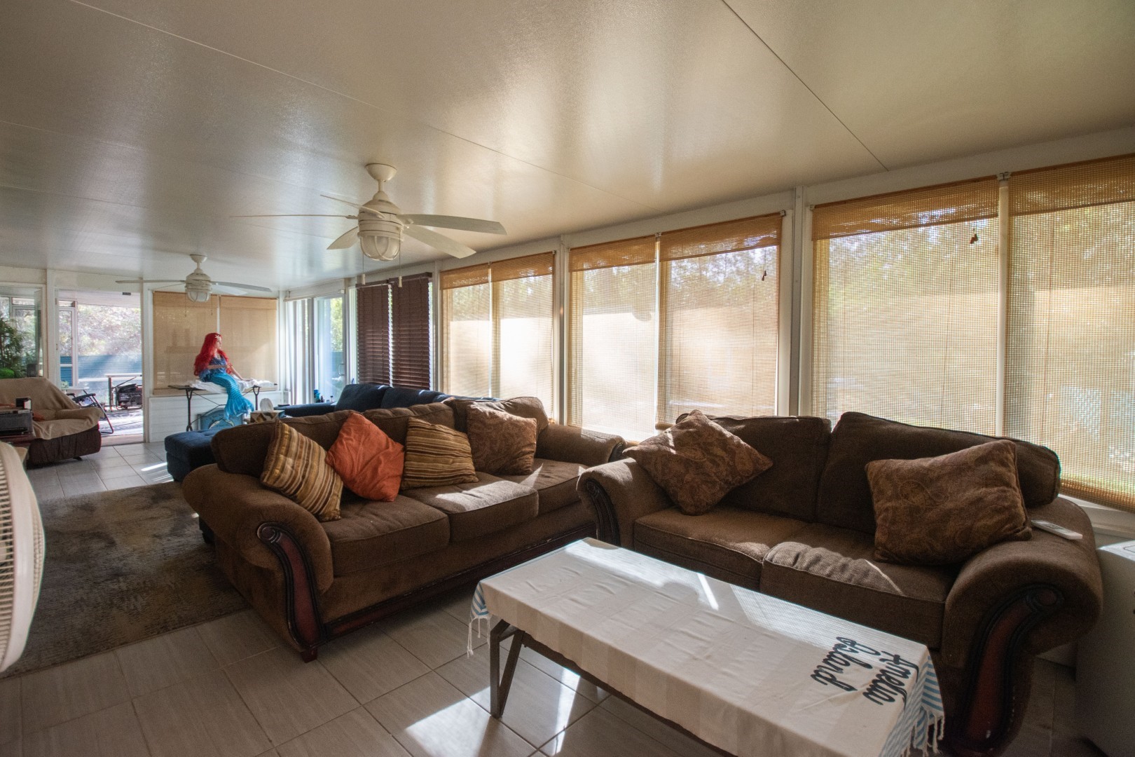 85216 Lina Road Fernandina Beach, FL 32034 - Photo 28 of 47 a living room with furniture and a large window