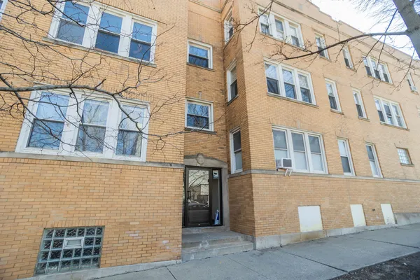 $1,850 | 6405 North Hamilton Avenue, Unit 2, Chicago, IL 60659