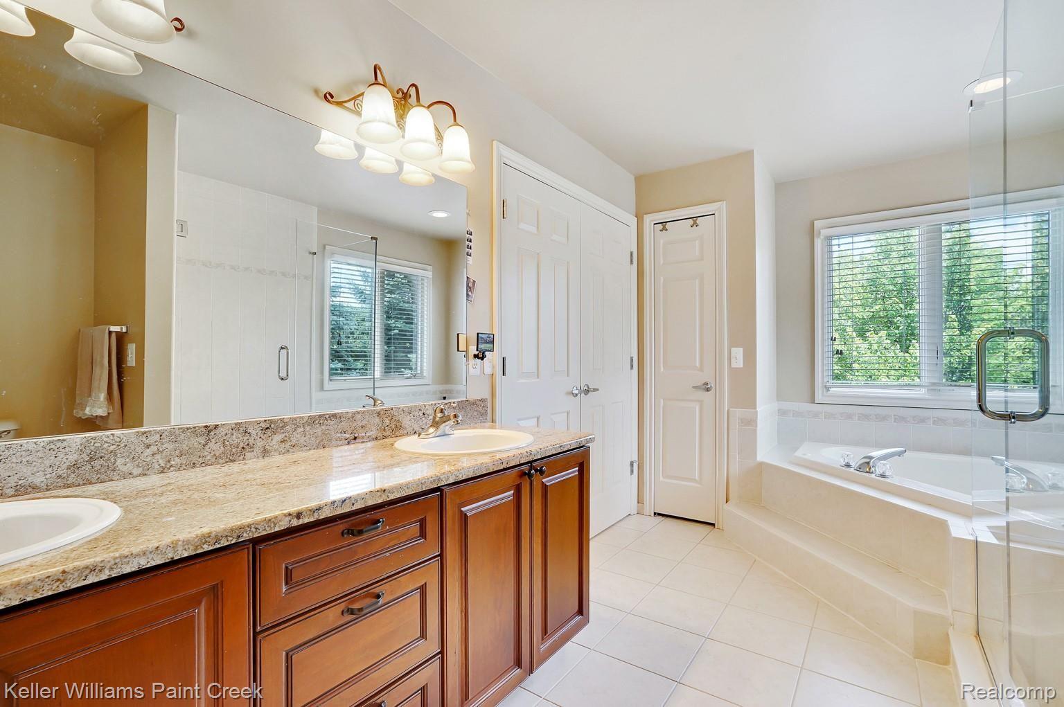 610 Springview Drive Rochester, MI 48307 - Photo 24 of 43 dsc01158-dsc01160.jpg