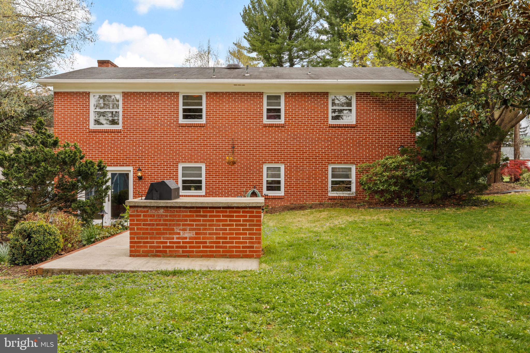10600 Harry Heth Road Williamsport, MD 21795 - Photo 47 of 52 Private Back Yard And Grill