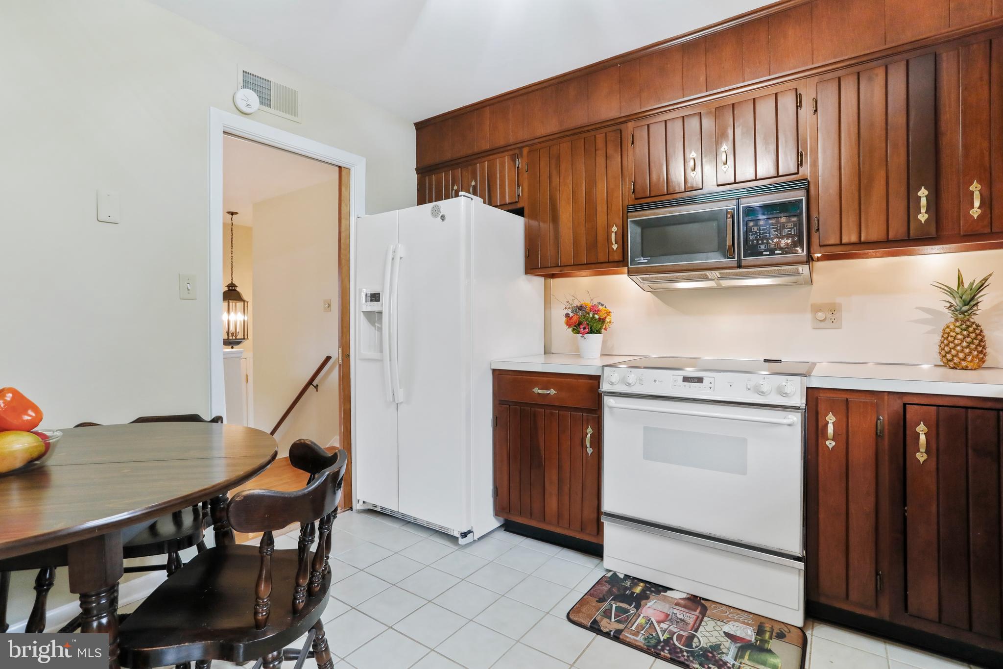10600 Harry Heth Road Williamsport, MD 21795 - Photo 8 of 52 Eat In Kitchen 10' X 11'