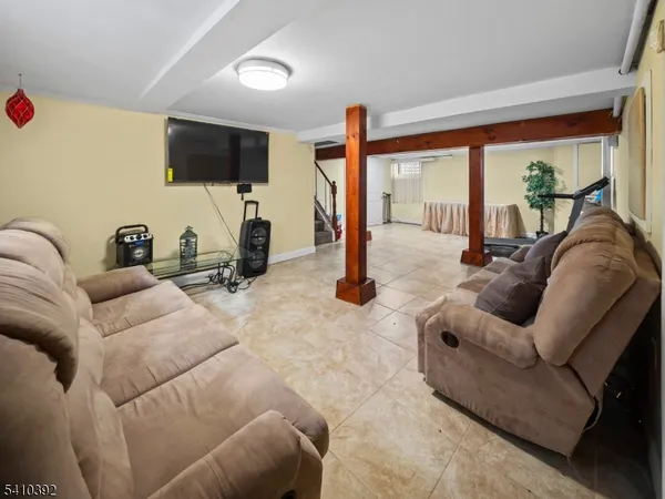 $3,500 | 714 Irvington Avenue, Maplewood, NJ 07040