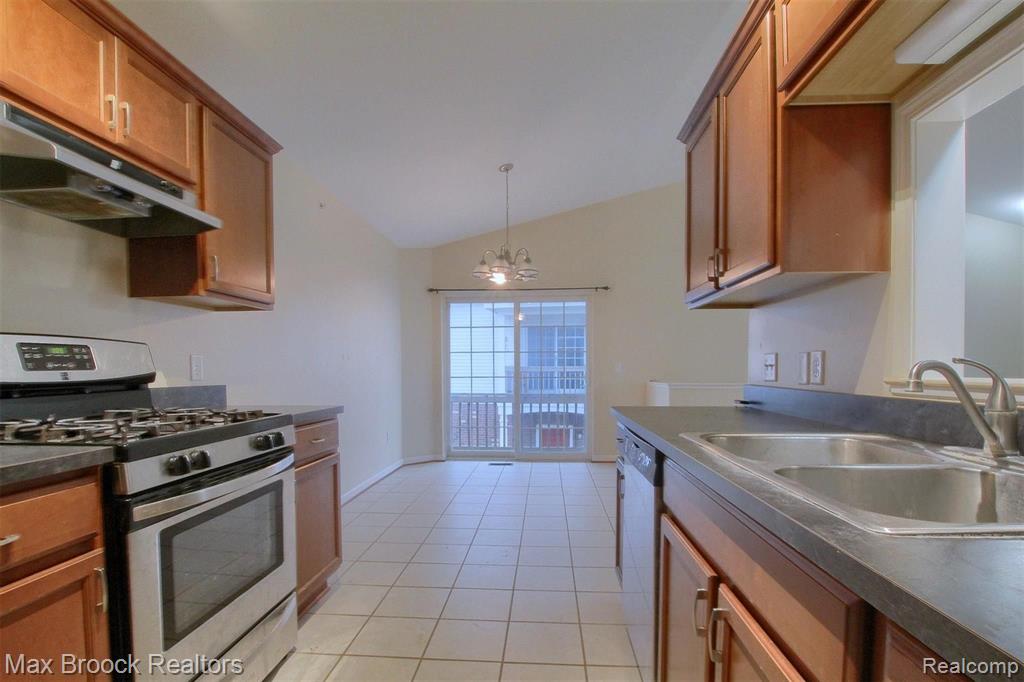 2804 Riversedge Drive Saline, MI 48176 - Photo 12 of 22