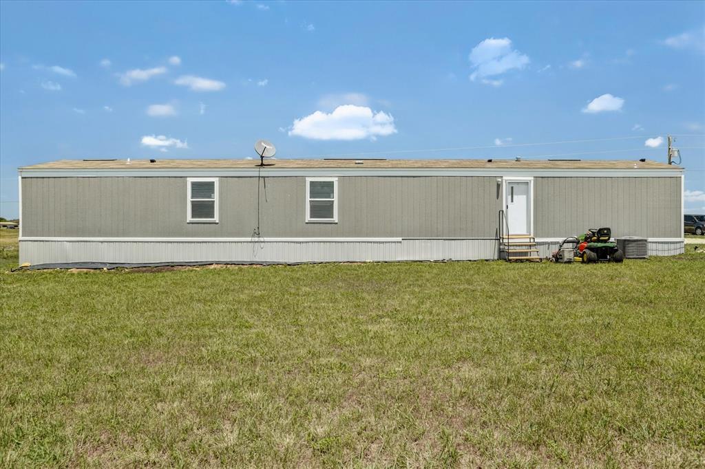 9705 Nolan Rnch Loop Godley, TX 76044 - Photo 34 of 40 level and open back exterior
