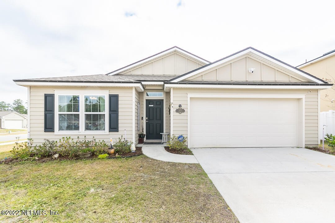 3807 Bronco Road Middleburg, FL 32068 - Photo 1 of 25 a front view of a house