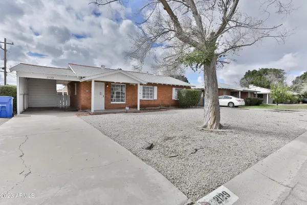 $1,800 | 2129 West Weldon Avenue, Phoenix, AZ 85015