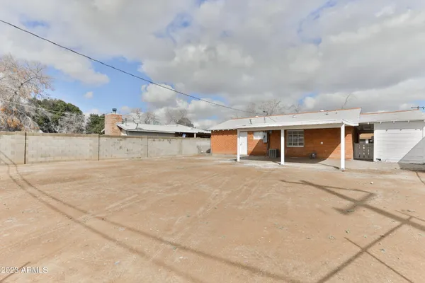 $1,800 | 2129 West Weldon Avenue, Phoenix, AZ 85015