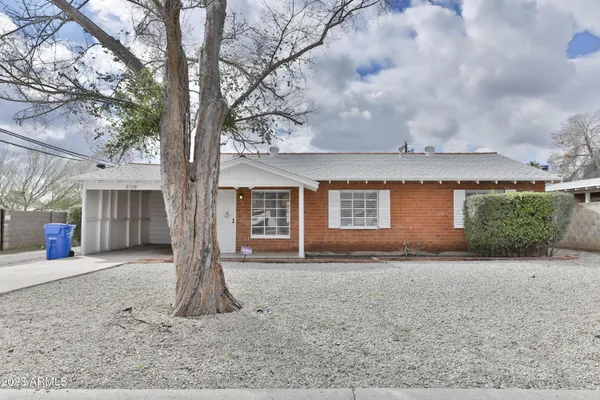 $1,800 | 2129 West Weldon Avenue, Phoenix, AZ 85015