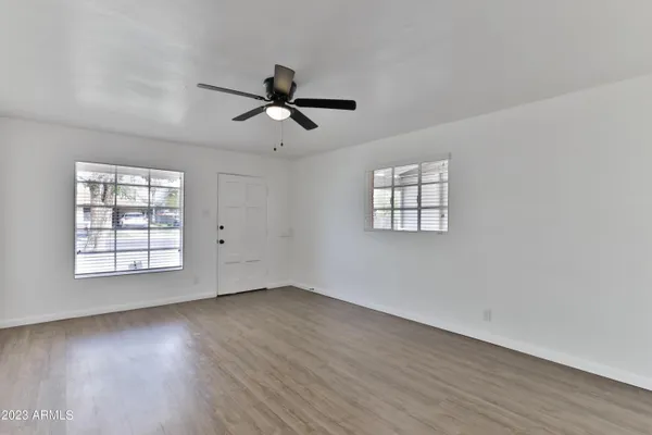 $1,800 | 2129 West Weldon Avenue, Phoenix, AZ 85015