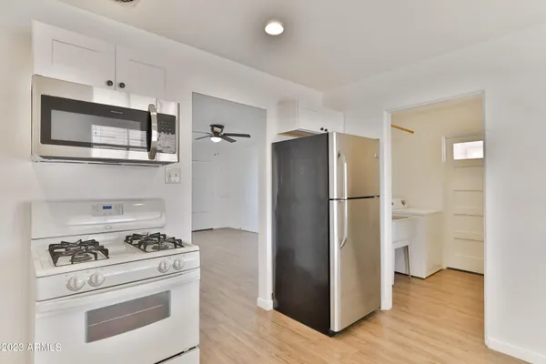 $1,800 | 2129 West Weldon Avenue, Phoenix, AZ 85015