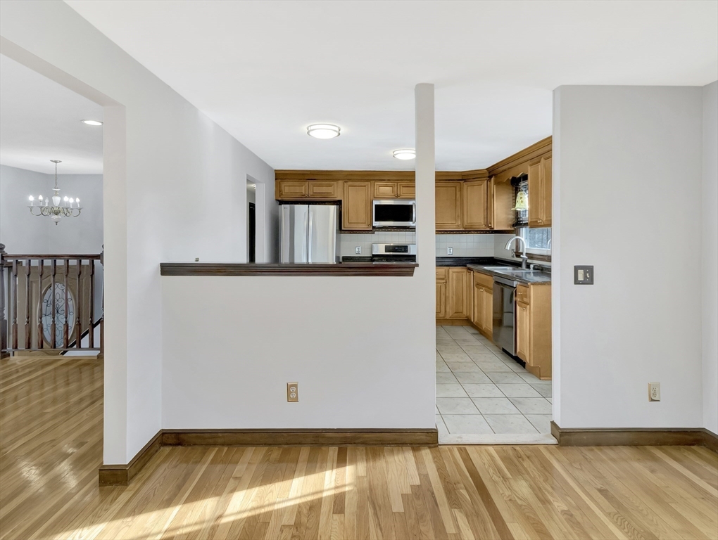 31 Leominster Road Dedham, MA 02026 - Photo 11 of 31 Gallery Image 11