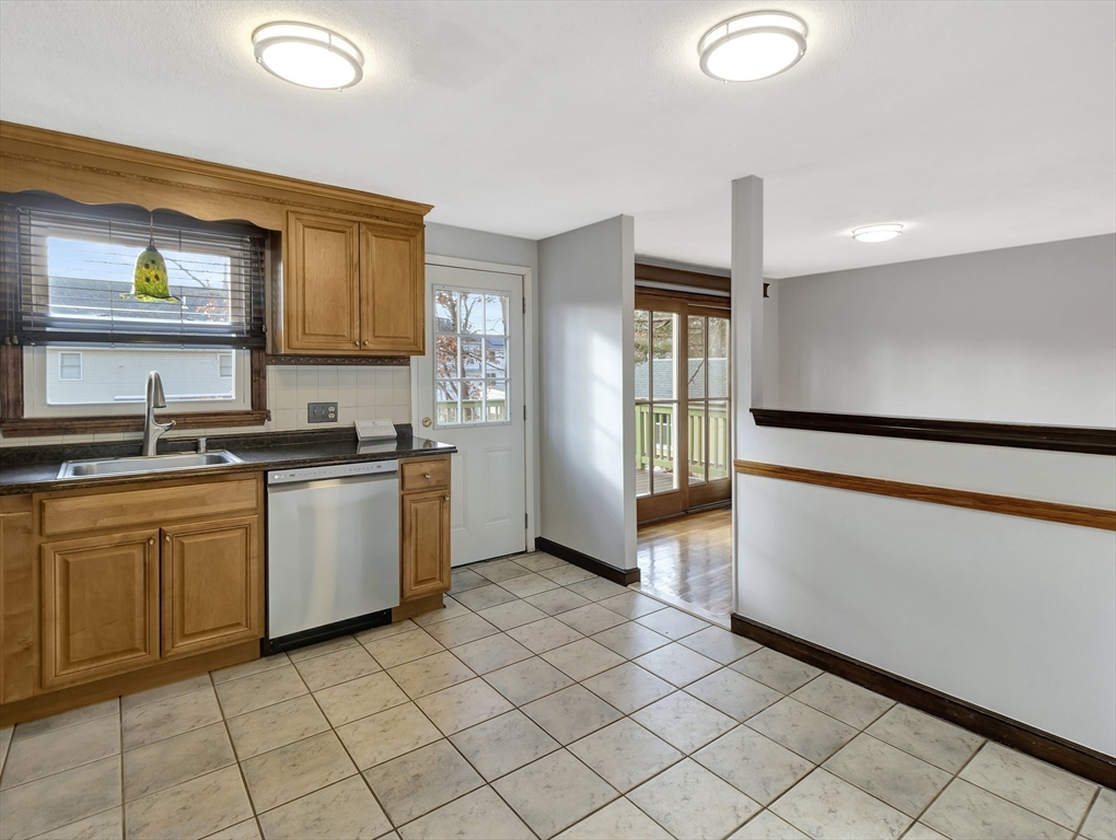 31 Leominster Road Dedham, MA 02026 - Photo 9 of 31 Gallery Image 9