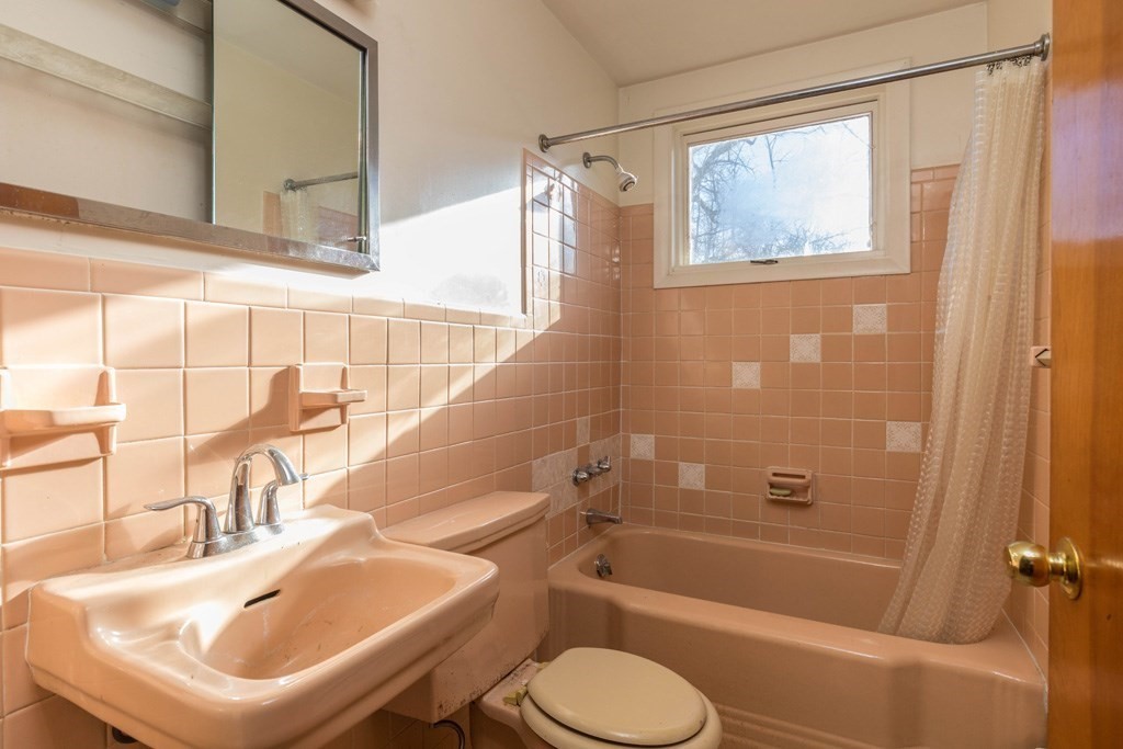 23 Sunset Road Westminster, MA 01473 - Photo 11 of 20 Gallery Image 11