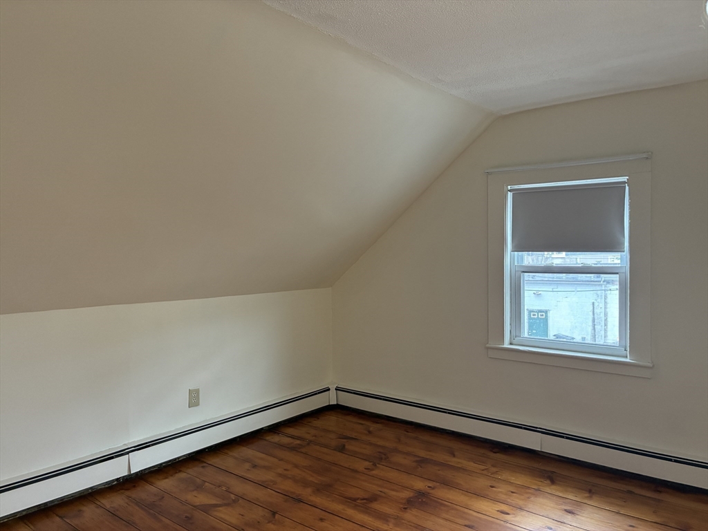 12 Green Reading Ma, Unit 2 Reading, MA 01867 - Photo 8 of 9