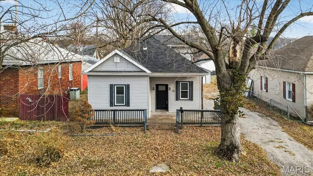 $104,900 | 112 North 4th Street, Dupo, IL 62239