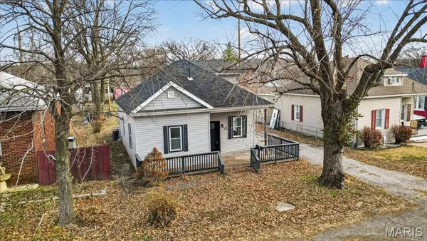 $104,900 | 112 North 4th Street, Dupo, IL 62239