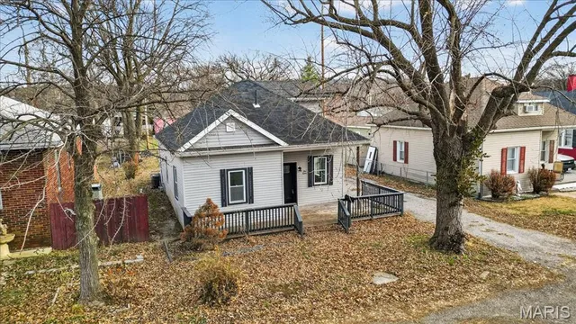 $104,900 | 112 North 4th Street, Dupo, IL 62239