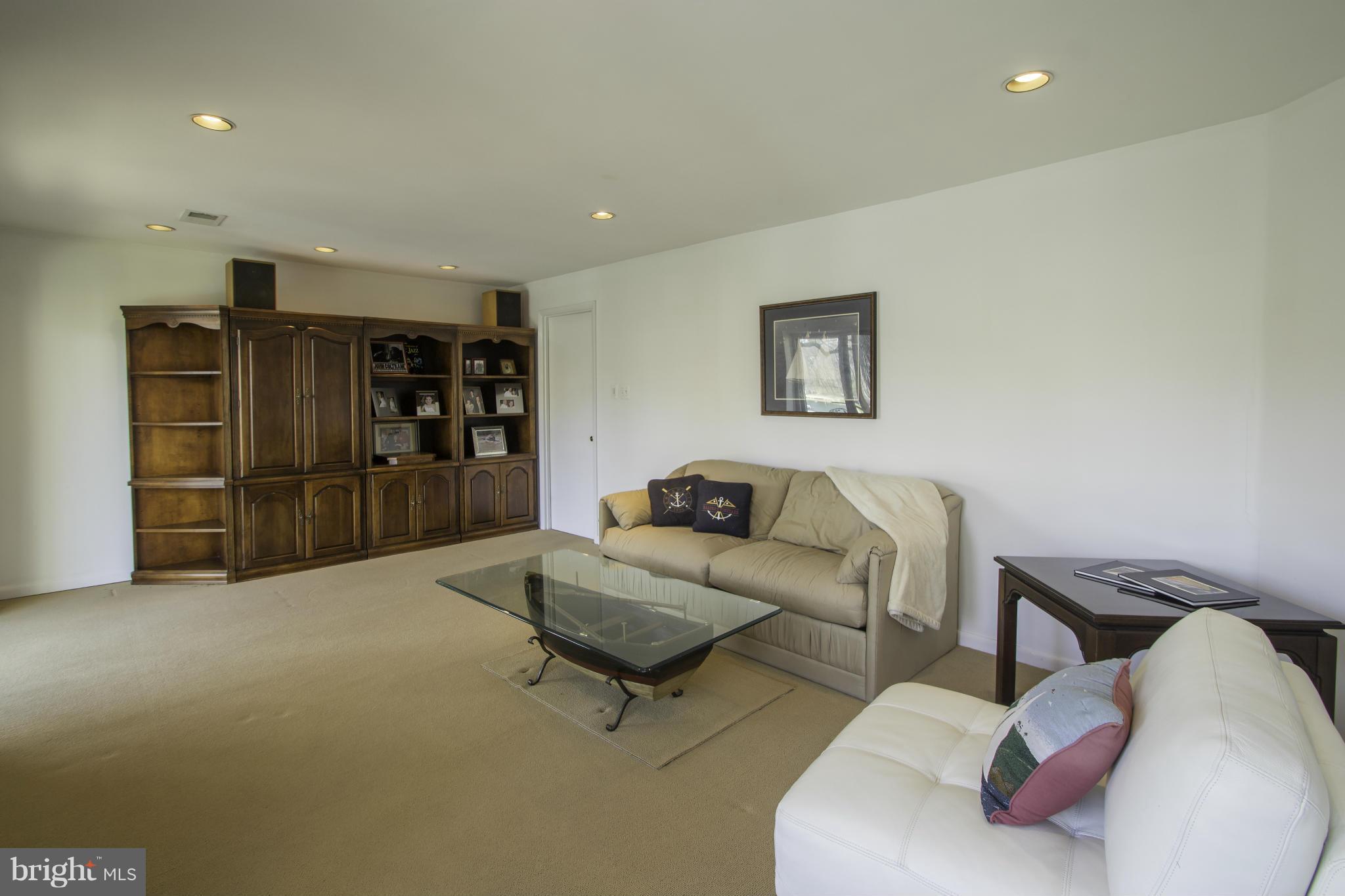 1542 Briarcliff Road Arnold, MD 21012 - Photo 24 of 30 Family Room
