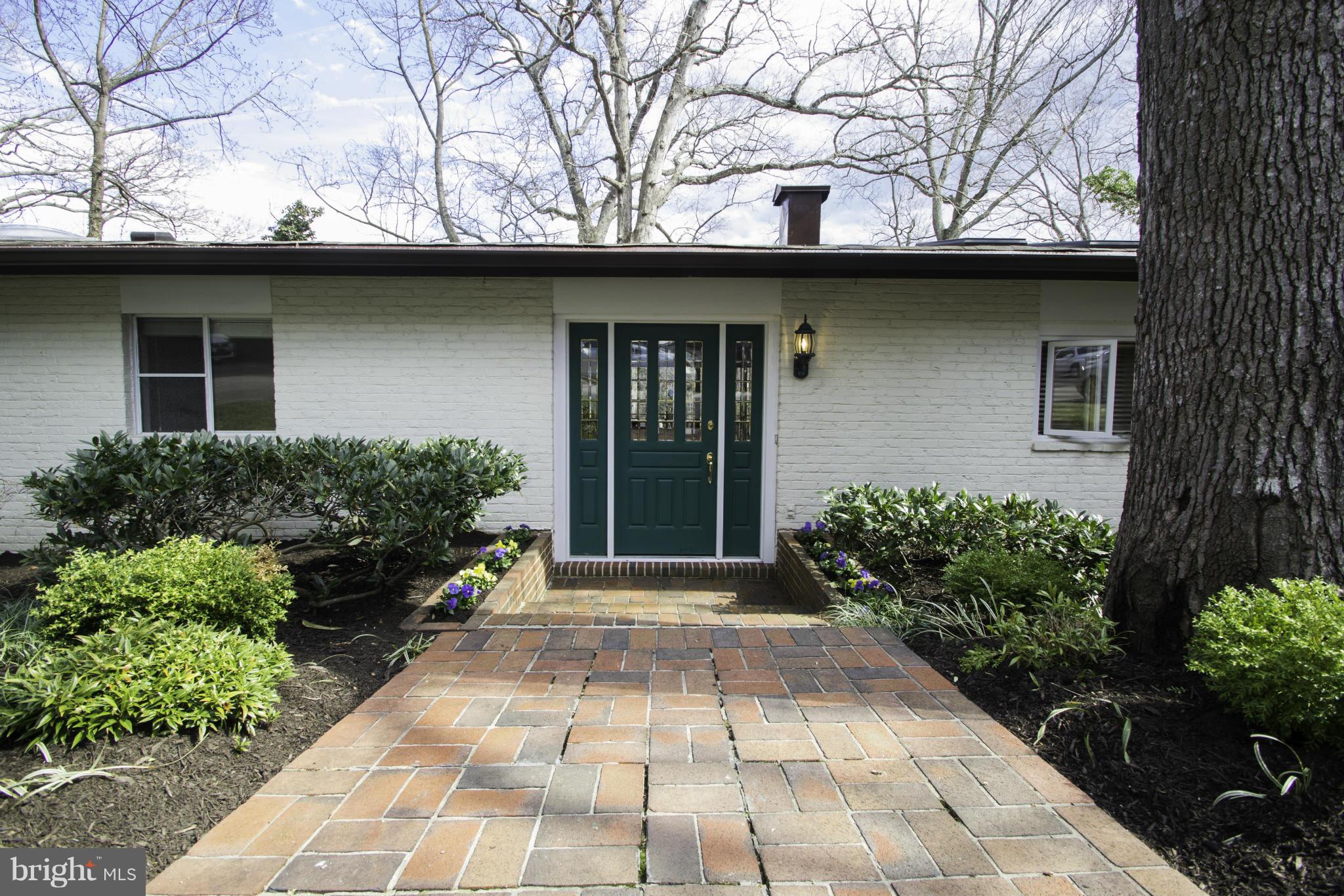 1542 Briarcliff Road Arnold, MD 21012 - Photo 7 of 30 Exterior (Front)