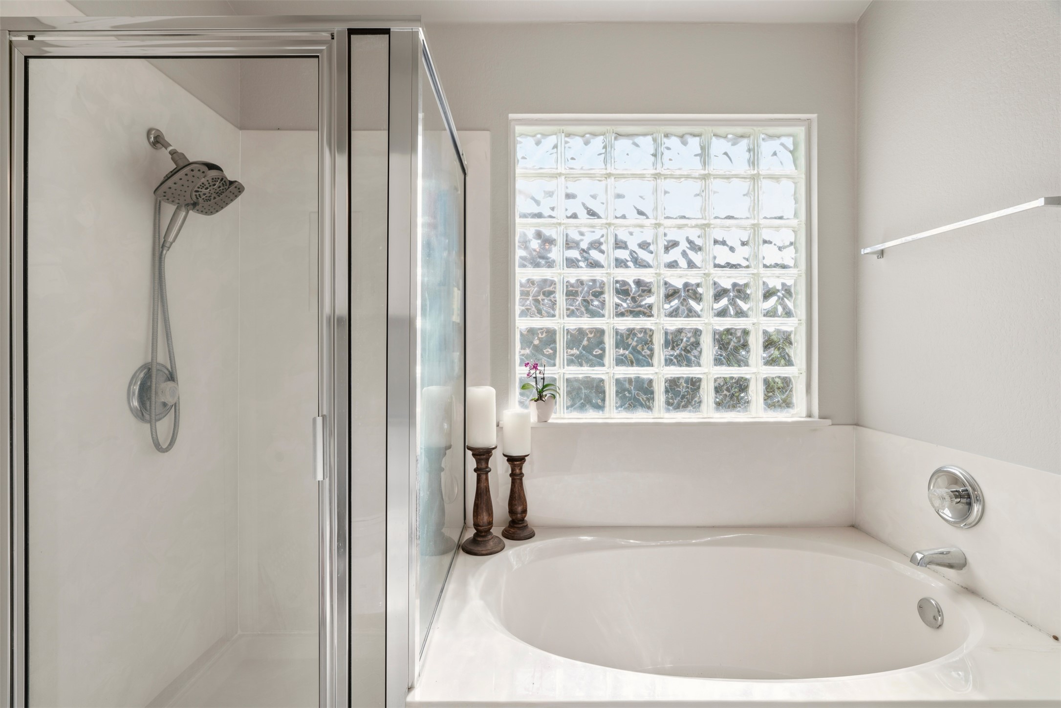913 Bogart Road Cedar Park, TX 78613 - Photo 15 of 27 Full bathroom featuring a shower stall and a bath