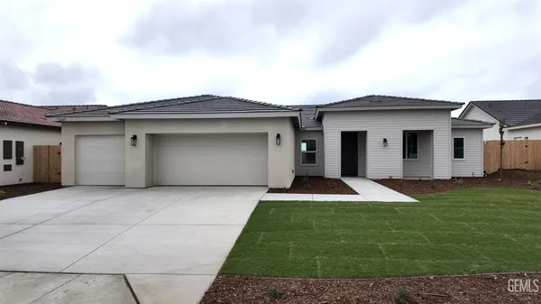 a front view of house with yard