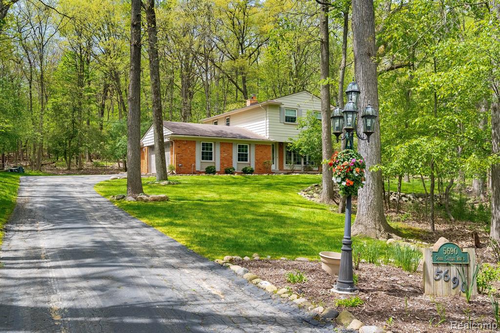 5690 Cobb Creek Road Rochester, MI 48306 - Photo 1 of 50