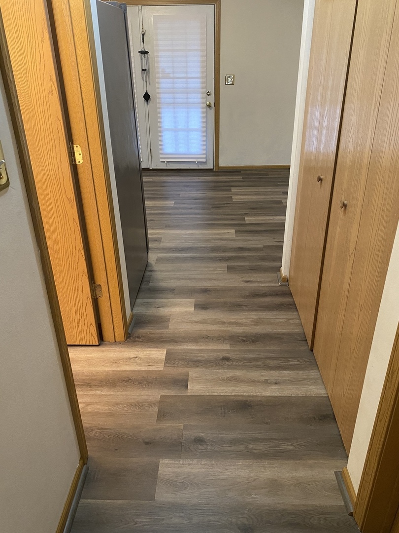 922 North Springfield Avenue Chicago, IL 60651 - Photo 34 of 47 a view of entryway