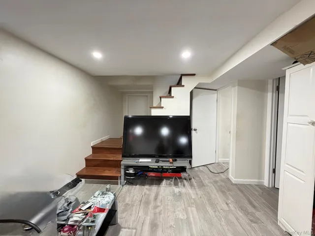 $1,298,000 | 58-23 192nd Street | Auburndale