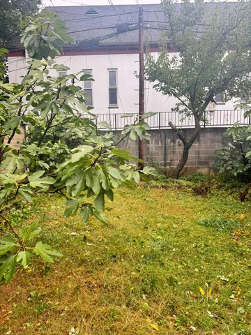 $1,298,000 | 58-23 192nd Street | Auburndale