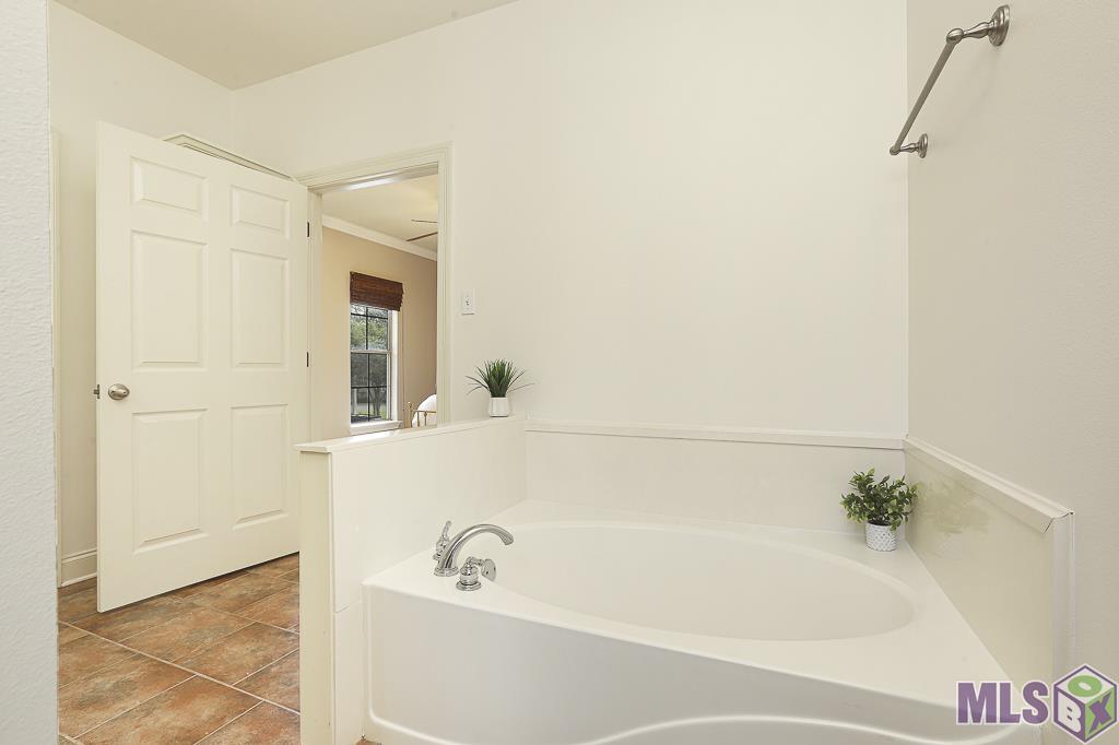 38035 Post Office Road, Unit 21B Prairieville , LA 70737 - Photo 15 of 31