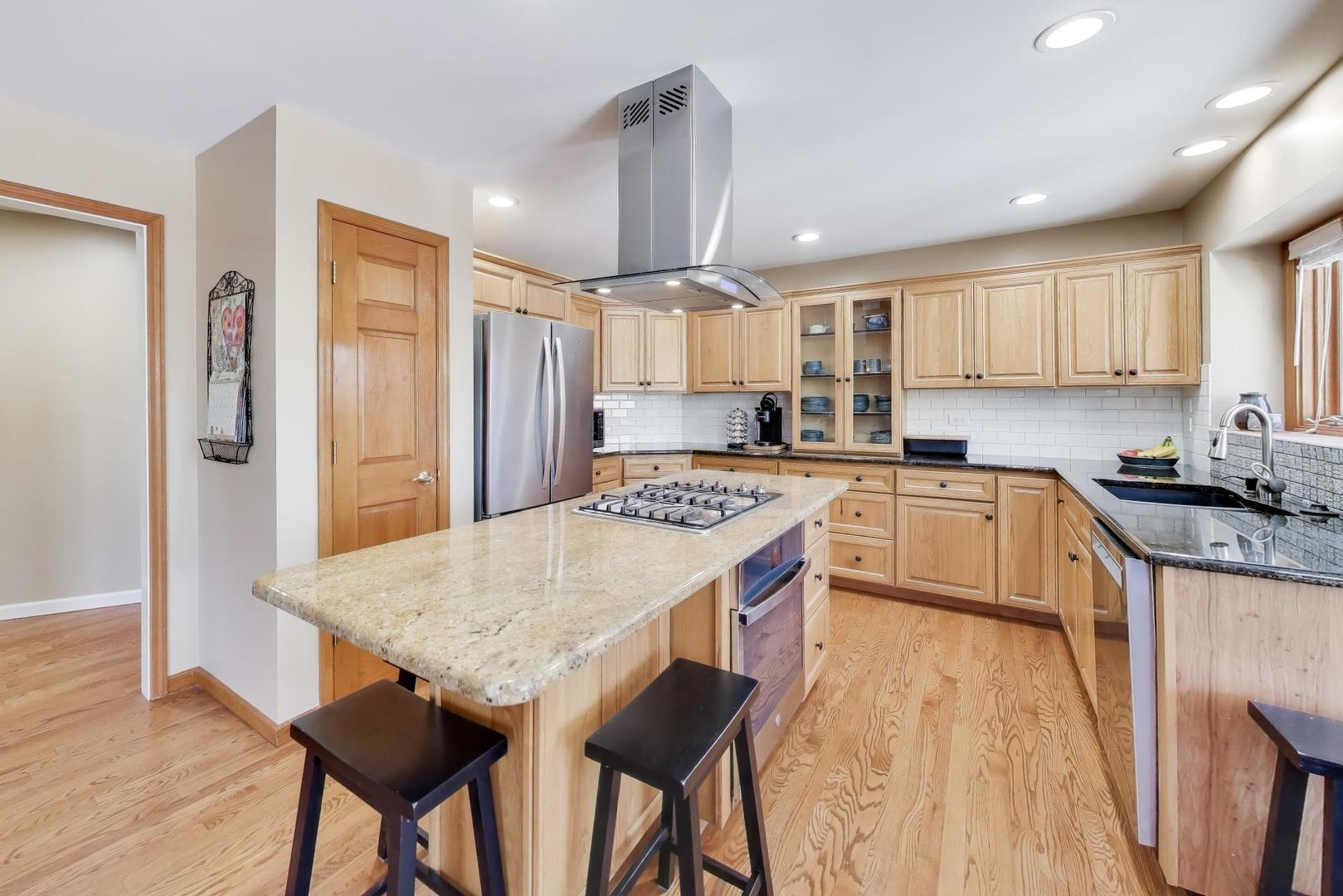 7209 Ridge Court Spring Grove, IL 60081 - Photo 12 of 61