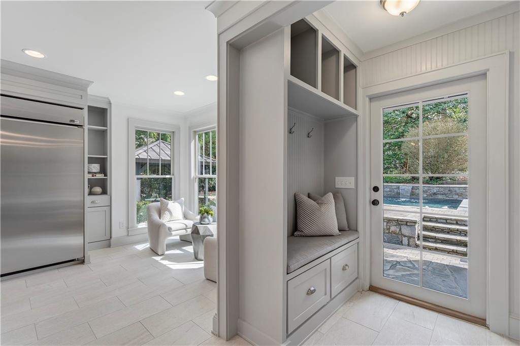 712 Gladstone Road Northwest Atlanta, GA 30318 - Photo 12 of 42