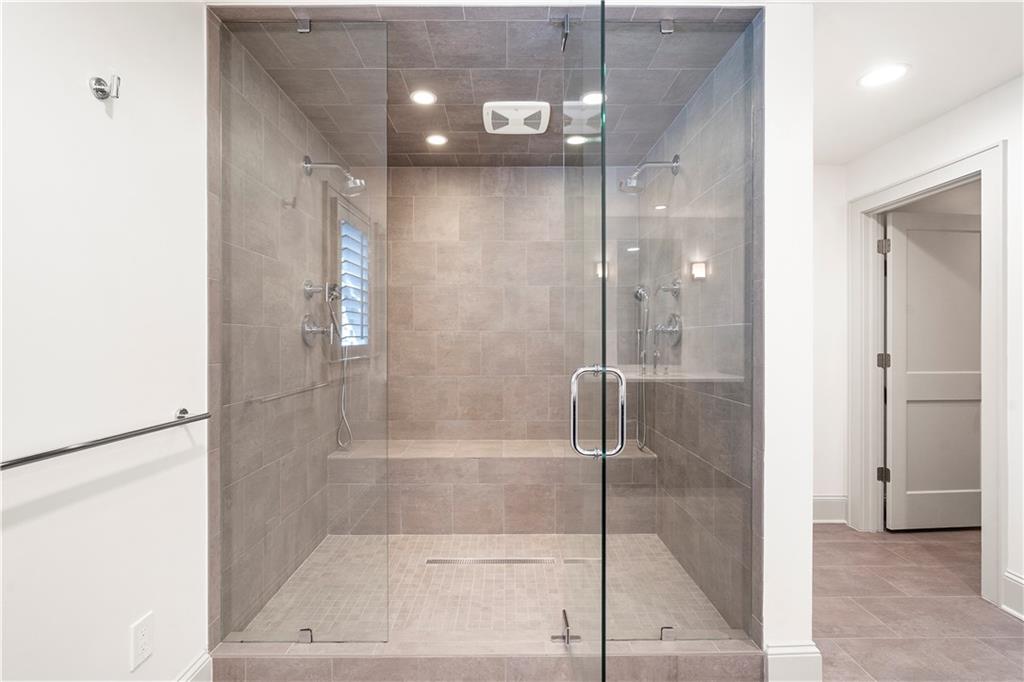 712 Gladstone Road Northwest Atlanta, GA 30318 - Photo 18 of 42