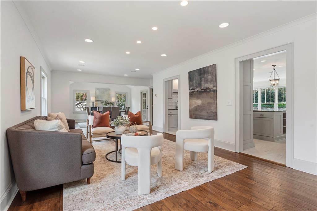 712 Gladstone Road Northwest Atlanta, GA 30318 - Photo 4 of 42