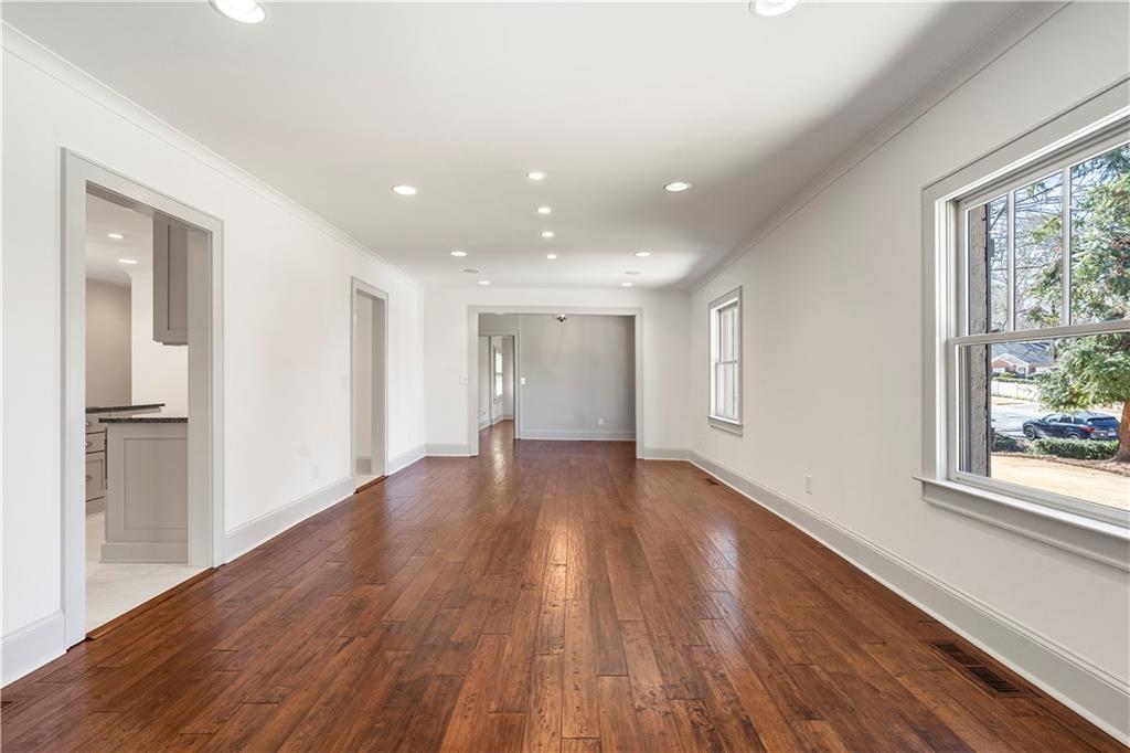 712 Gladstone Road Northwest Atlanta, GA 30318 - Photo 8 of 42