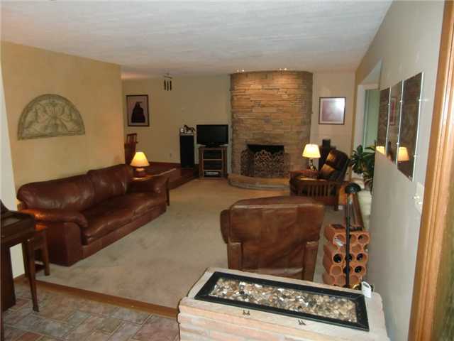 1025 Brice Road Columbus, OH 43213 - Photo 3 of 25 Gallery Image 3