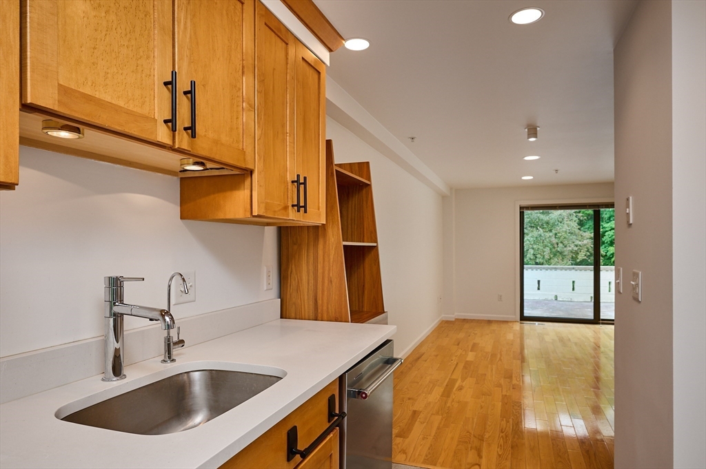 8 Emerson Court, Unit 8 Amherst, MA 01002 - Photo 12 of 42