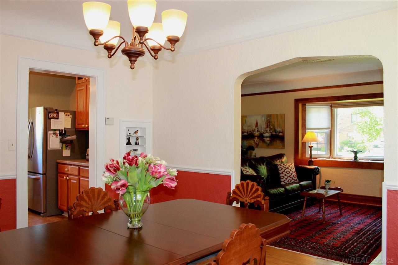 755 Lincoln Road Grosse Pointe, MI 48230 - Photo 14 of 43 31307447-13.JPG