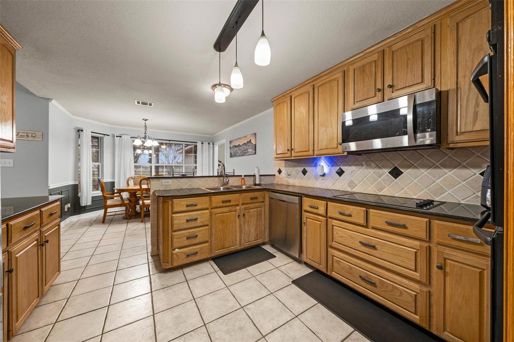 1840 Val Verde Road McGregor, TX 76657 - Photo 10 of 36