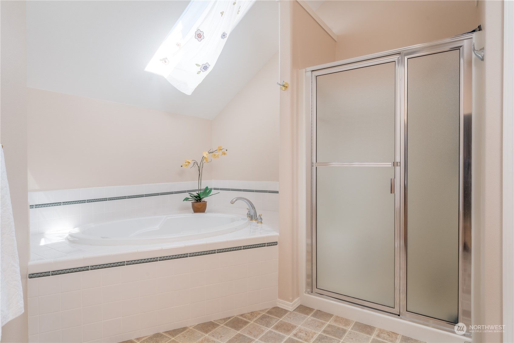900 Loop Avenue Manson, WA 98831 - Photo 30 of 40 a bathroom with a sink and a mirror