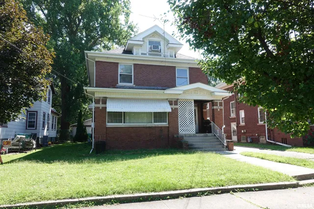 $120,000 | 409 North Broad Street, Unit 1, Galesburg, IL 61401