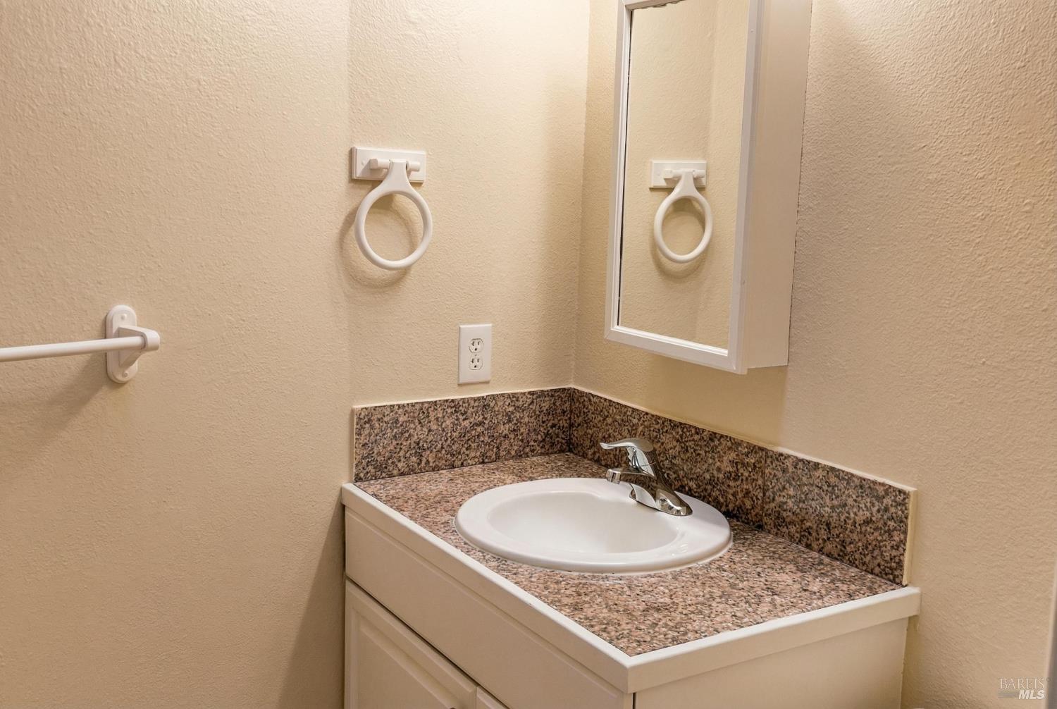 1022 Ruth Place Santa Rosa, CA 95401 - Photo 15 of 17