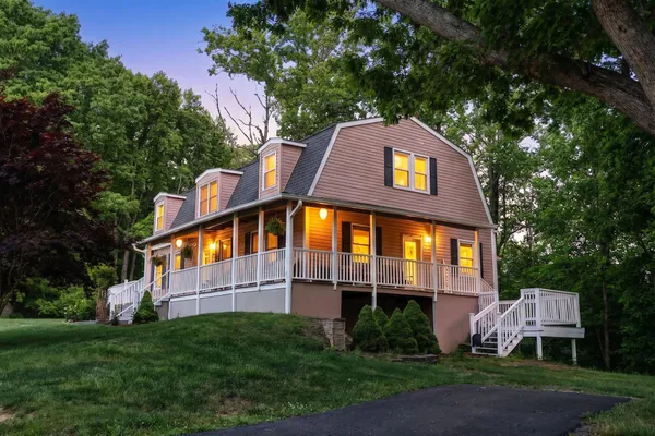 $575,000 | 875 Campbells Hollow Road, Middlebrook, VA 24459
