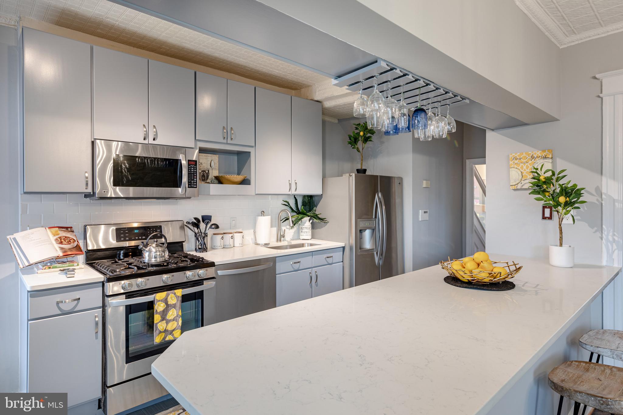 216 Rhode Island Avenue Northwest Washington, DC 20001 - Photo 11 of 28 Tons of kitchen storage