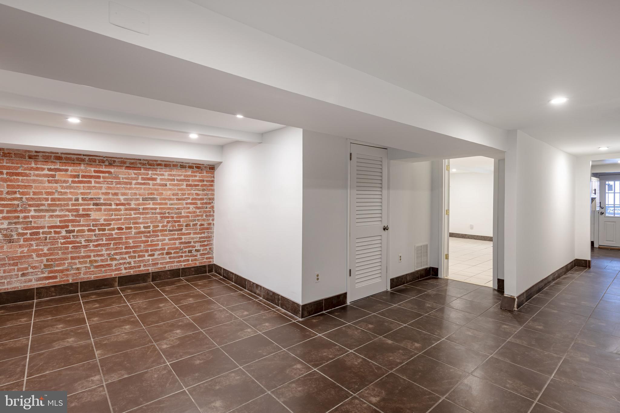 216 Rhode Island Avenue Northwest Washington, DC 20001 - Photo 24 of 28 In-law Suite Living Space