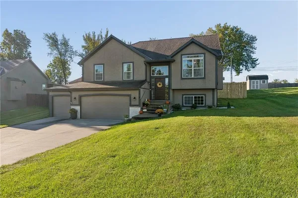 $400,000 | 3517 Northeast 85th Terrace, Kansas City, MO 64156